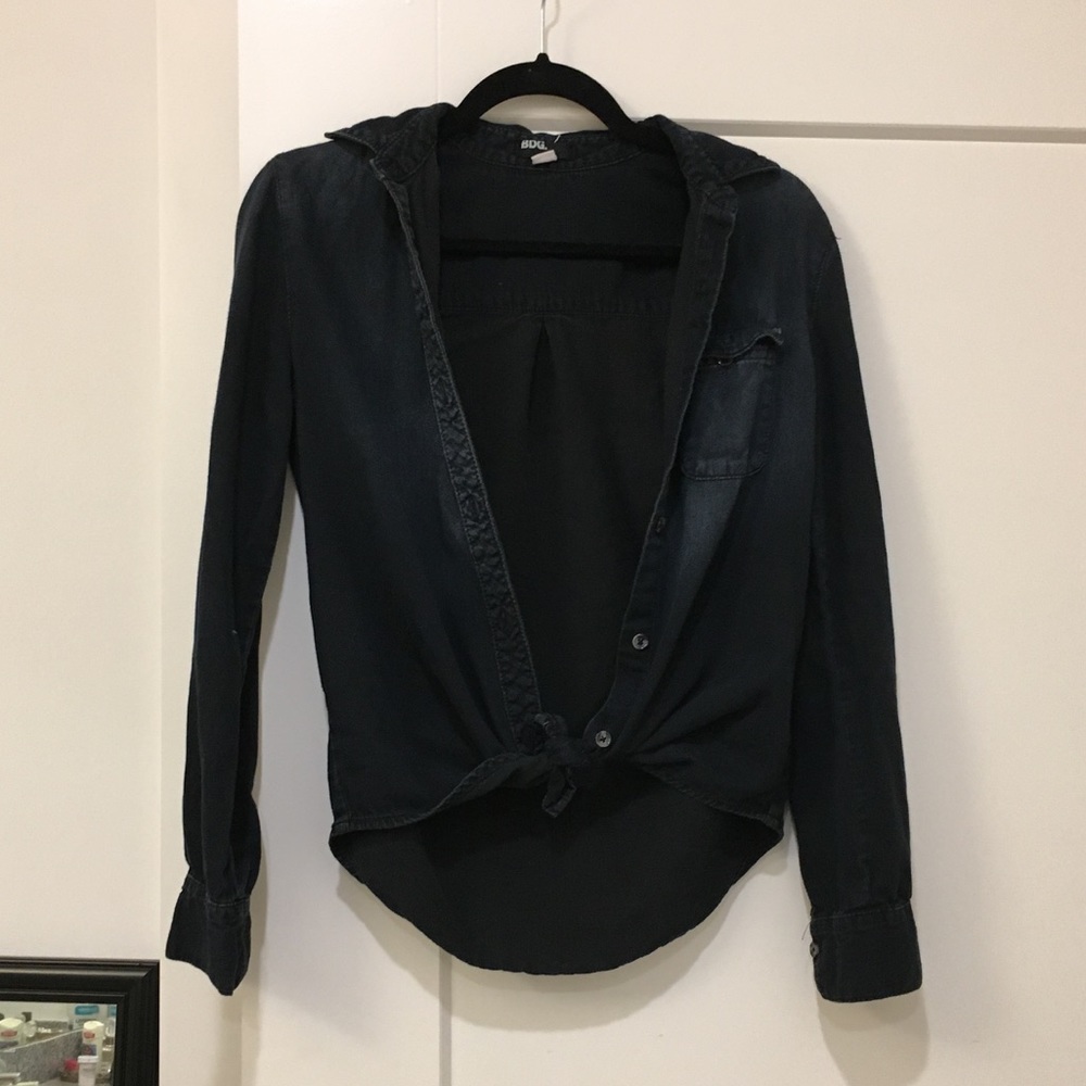 BDG long sleeve button down tie front black top